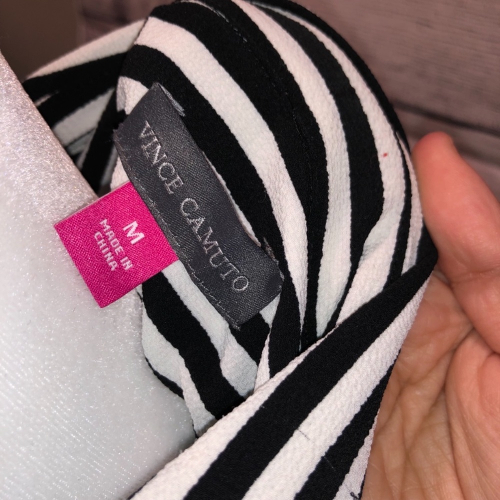 Button down blouse - Picture 3 of 3